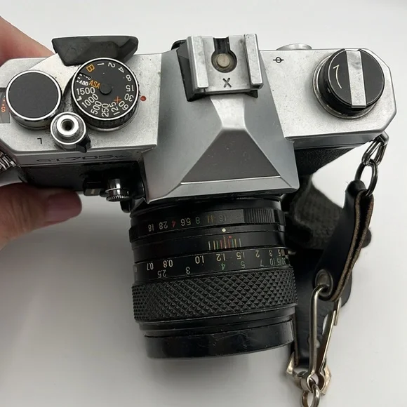 Fujica ST705w Manual Camera with flash